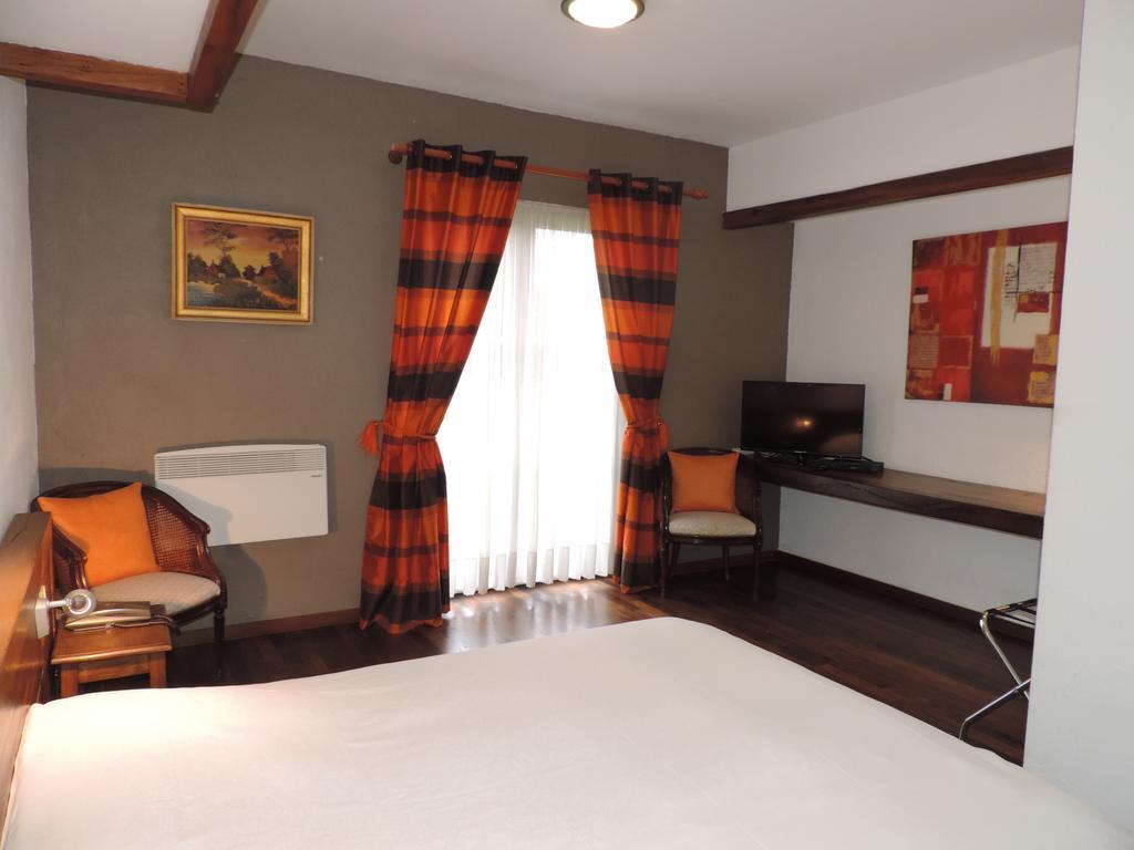Hotel 'T Fornuis Ternat Bilik gambar