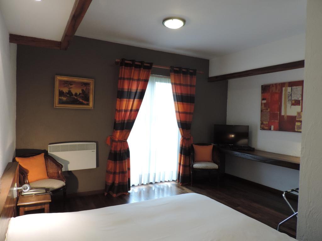 Hotel 'T Fornuis Ternat Bilik gambar